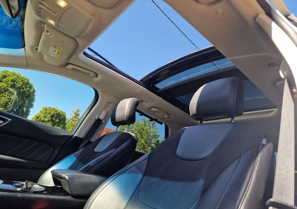 Ford EDGE cena 119000 przebieg: 140000, rok produkcji 2019 z Ujazd małe 781